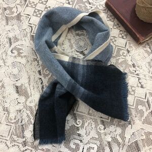 Vintage Tern Wool Blue Cream Scarf